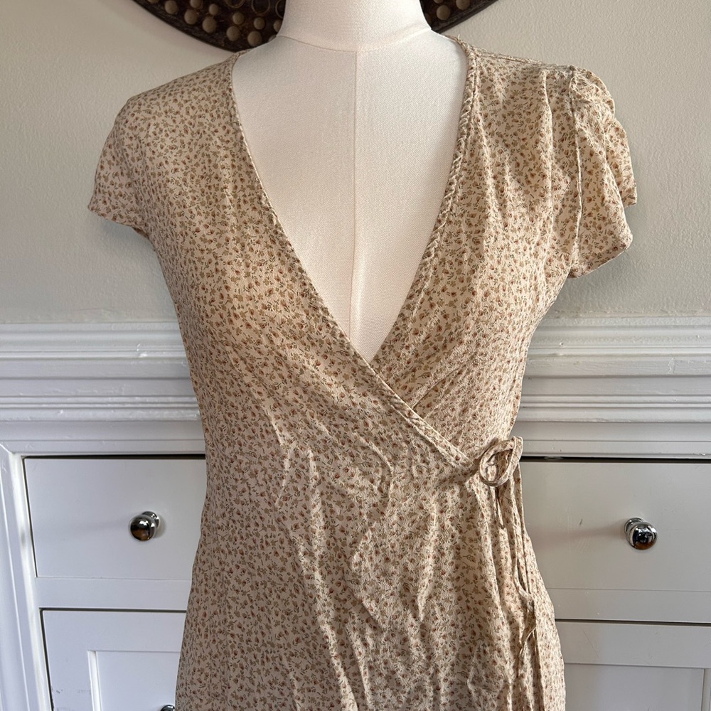 Brandy Melville Floral Wrap Dress XS/S/M - Picture 2 of 4